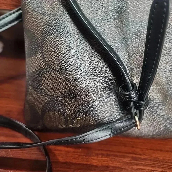 Coach North South Crossbody Bag Signature Brown Black – Authentic - Picture 9 of 9